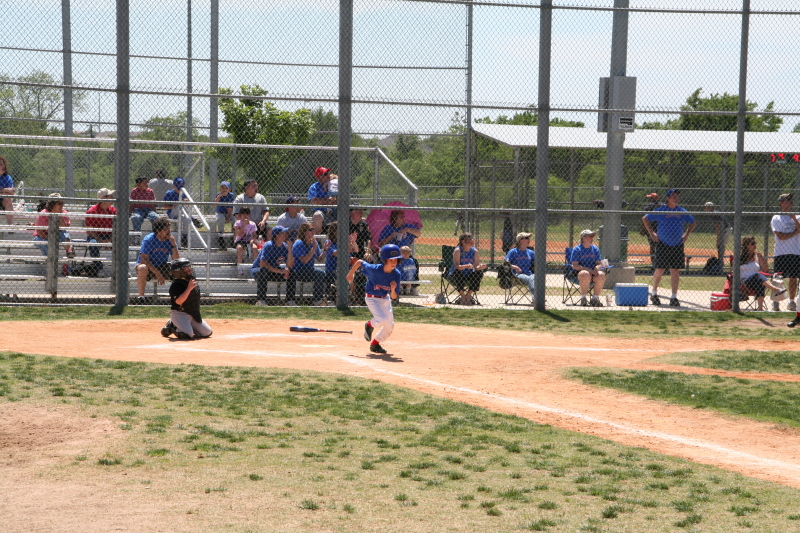 2008/04(April)/19-Chance-Rangers-Game-2/800x600_2008-04-19-Chance-Rangers-11-HomeRun.JPG