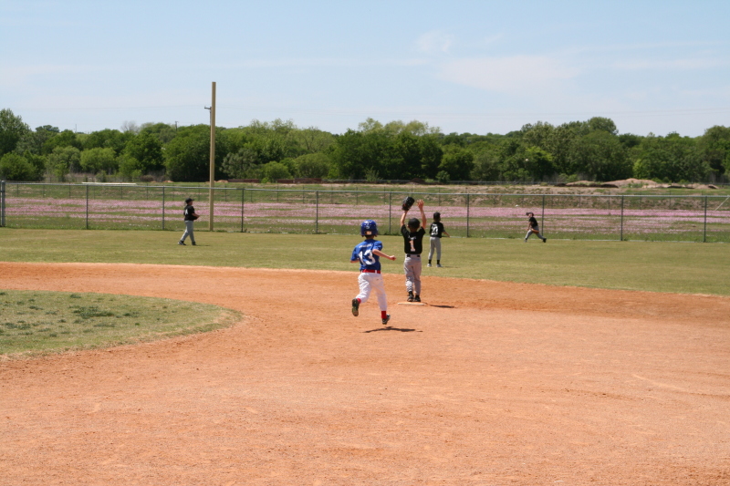 2008/04(April)/19-Chance-Rangers-Game-2/800x600_2008-04-19-Chance-Rangers-17-HomeRun.JPG