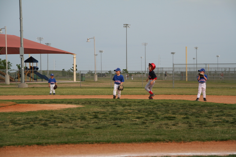 2008/04(April)/23-Dax-Red-Sox/800x600_2008-04-23-Dax-Red-Sox-74-Case.JPG