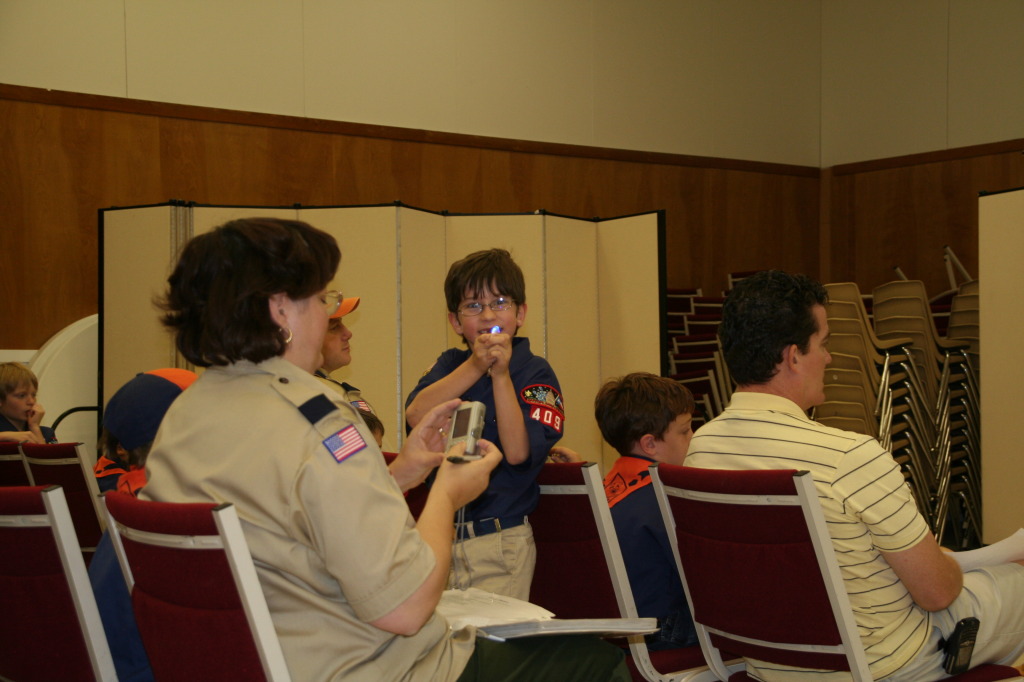 2008/04(April)/Scouts-Crossover-Pack-Meeting/1024x768_2008-04-16-Scouts-Crossover-Pack-Meeting-09.JPG