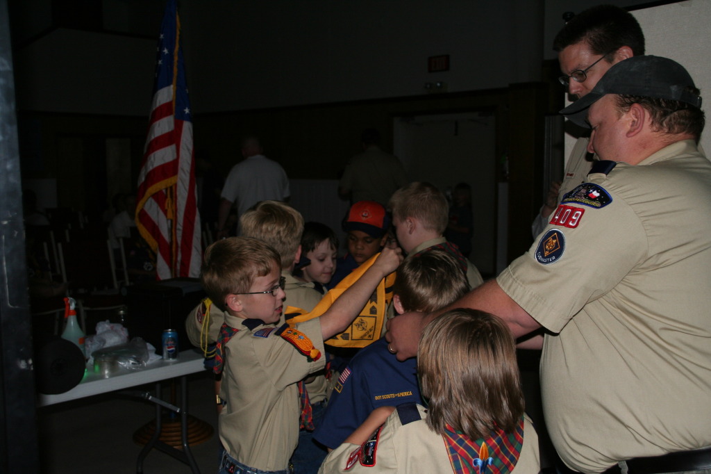2008/04(April)/Scouts-Crossover-Pack-Meeting/1024x768_2008-04-16-Scouts-Crossover-Pack-Meeting-13.JPG