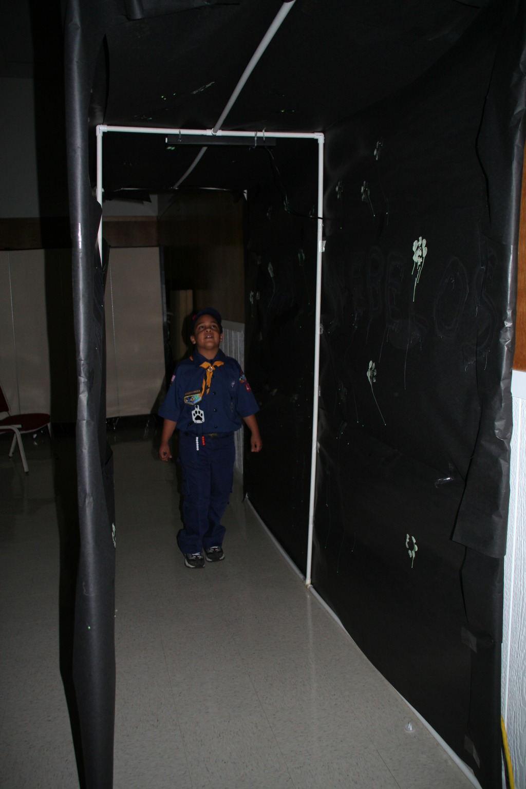 2008/04(April)/Scouts-Crossover-Pack-Meeting/1024x768_2008-04-16-Scouts-Crossover-Pack-Meeting-16.JPG