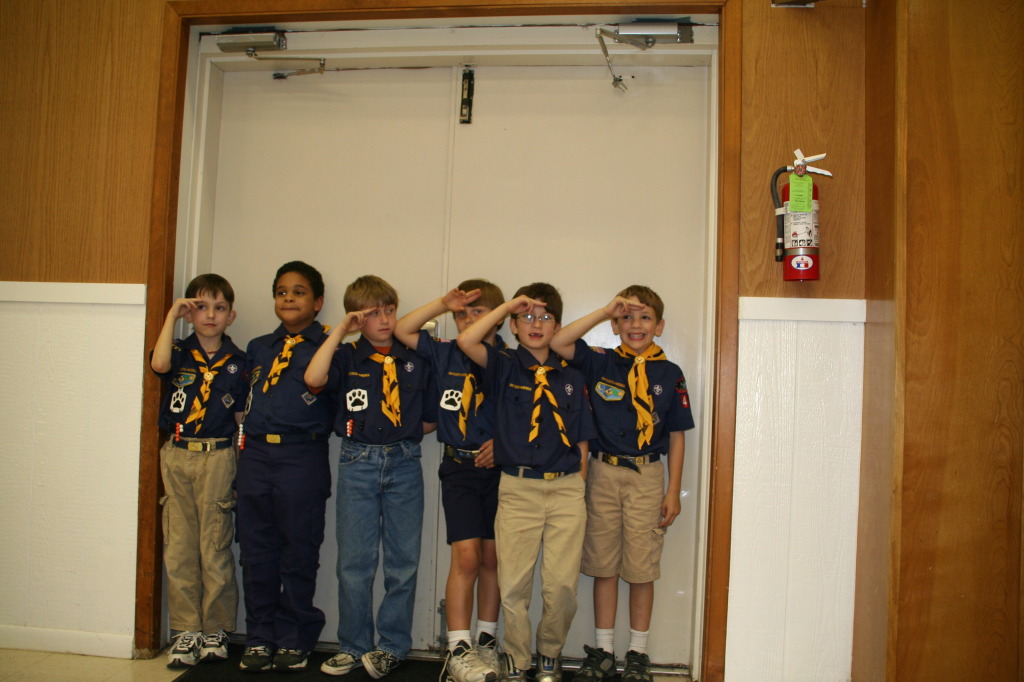 2008/04(April)/Scouts-Crossover-Pack-Meeting/1024x768_2008-04-16-Scouts-Crossover-Pack-Meeting-27.JPG