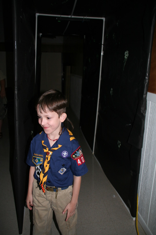 2008/04(April)/Scouts-Crossover-Pack-Meeting/640x480_2008-04-16-Scouts-Crossover-Pack-Meeting-17.JPG