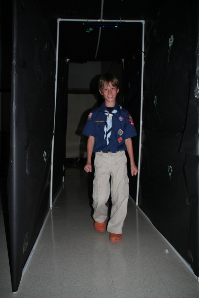 2008/04(April)/Scouts-Crossover-Pack-Meeting/640x480_2008-04-16-Scouts-Crossover-Pack-Meeting-22.JPG