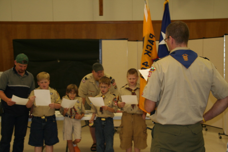 2008/04(April)/Scouts-Crossover-Pack-Meeting/800x600_2008-04-16-Scouts-Crossover-Pack-Meeting-05.JPG