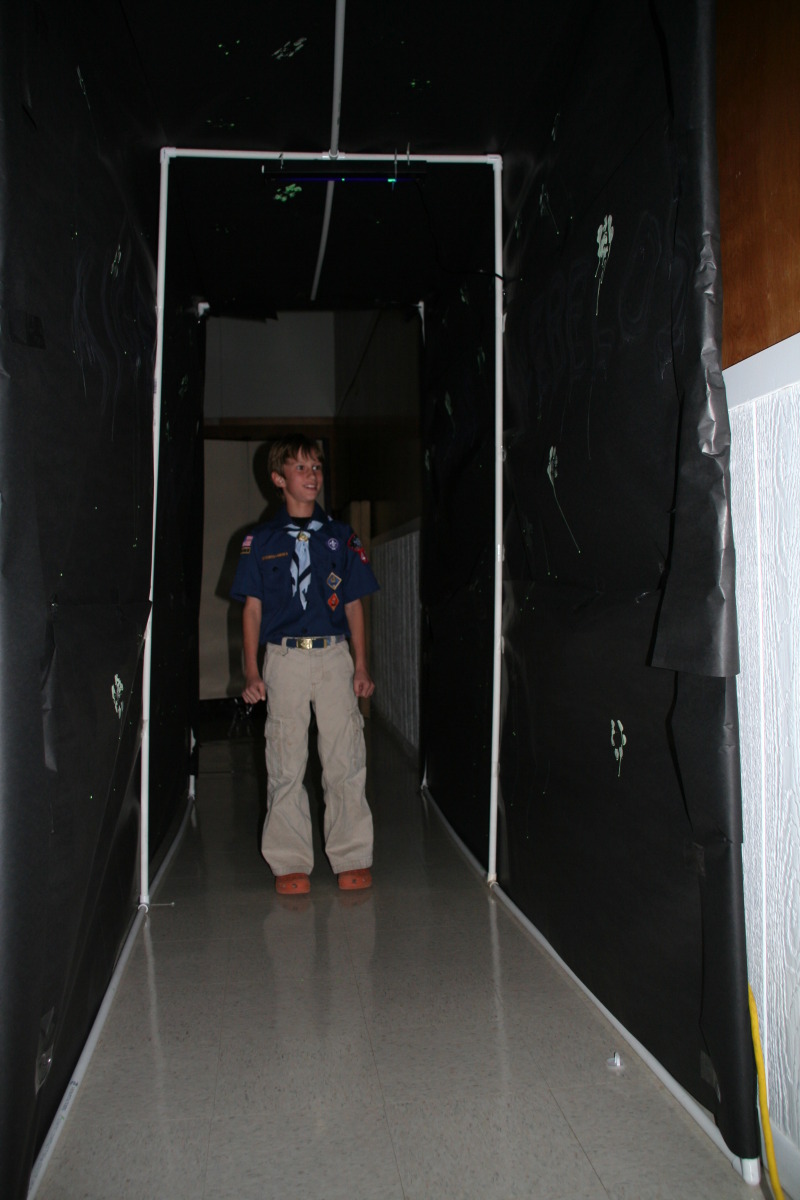 2008/04(April)/Scouts-Crossover-Pack-Meeting/800x600_2008-04-16-Scouts-Crossover-Pack-Meeting-21.JPG