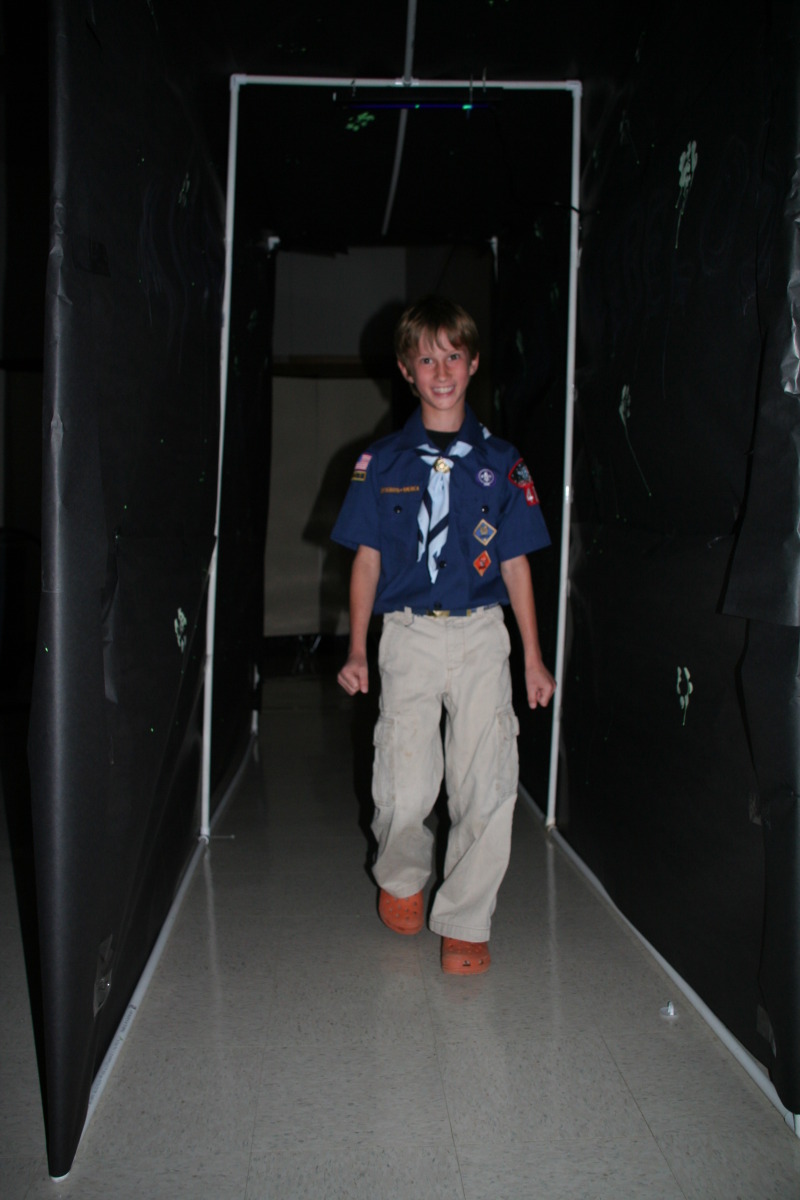 2008/04(April)/Scouts-Crossover-Pack-Meeting/800x600_2008-04-16-Scouts-Crossover-Pack-Meeting-22.JPG