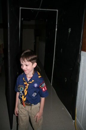 2008-04-16-Scouts-Crossover-Pack-Meeting-17.JPG