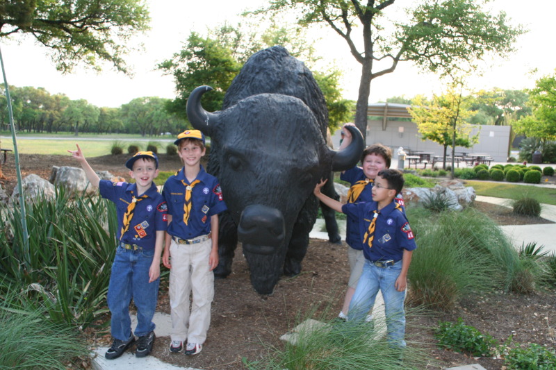 2008/04(April)/Scouts-Den1-Motive-Inc/800x600_2008-04-08-Scouts-Den1-Go-See-It-Motive-Inc-14-Andrew-Chance-Tomas-Sebastian.JPG