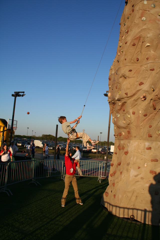 2008-04-14-Scout-night-Dell-Diamond-55-Chance.JPG