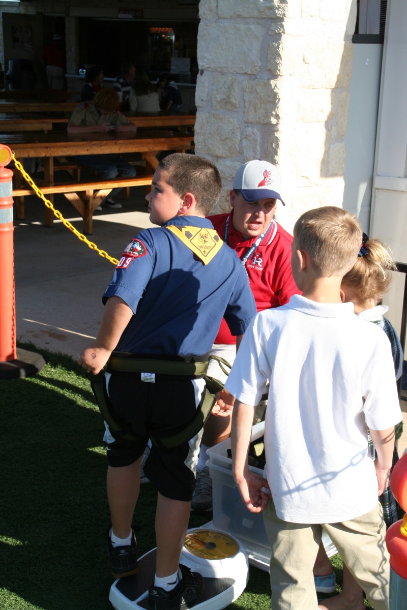 2008/04(April)/Scouts-Night-Dell-Diamond/2008-04-14-Scout-night-Dell-Diamond-01-CJ.JPG