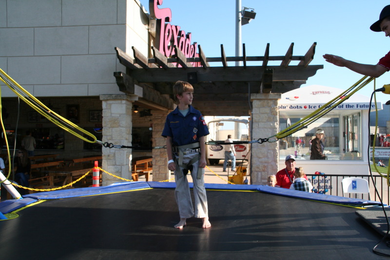 2008/04(April)/Scouts-Night-Dell-Diamond/800x600_2008-04-14-Scout-night-Dell-Diamond-17-Cha.JPG