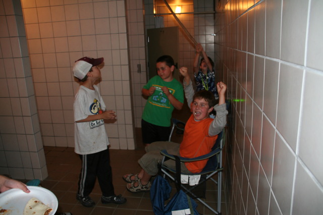 2008/04(April)/Scouts-Tornado-Camping/640x480_2008-04-25-Scouts-Camping-Tornado-15-Dax-CJ.JPG