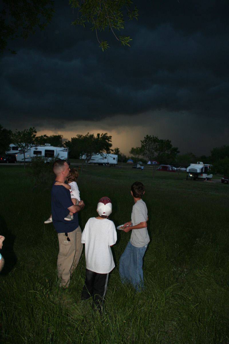 2008/04(April)/Scouts-Tornado-Camping/800x600_2008-04-25-Scouts-Camping-Tornado-10.JPG