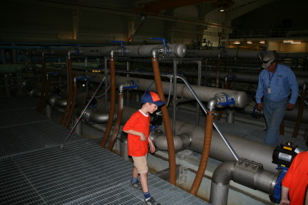2008-04-02-Scouts-Water-Treatment-Plant-02.JPG