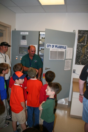 2008-04-02-Scouts-Water-Treatment-Plant-25.JPG