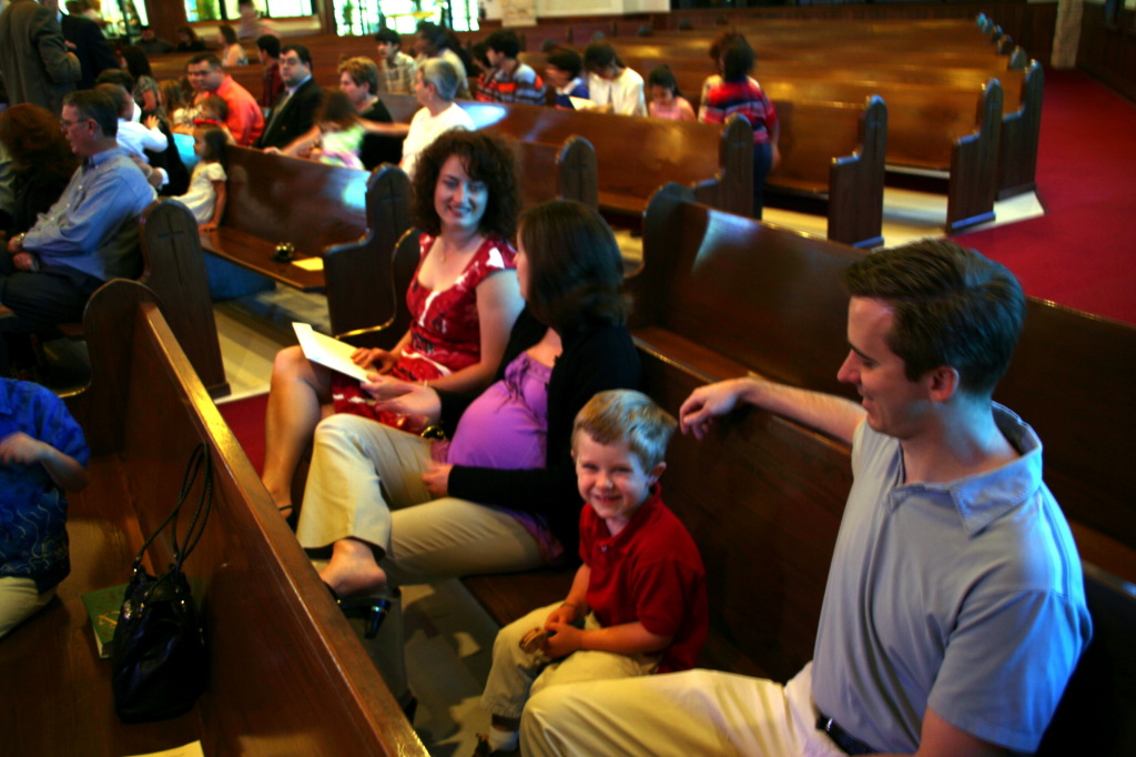 2008/05(May)/03-Chance-First-Communion/1024x768_2008-03-Chance-First-Communion-04-Suzi-Heather-Ian-Josh.JPG