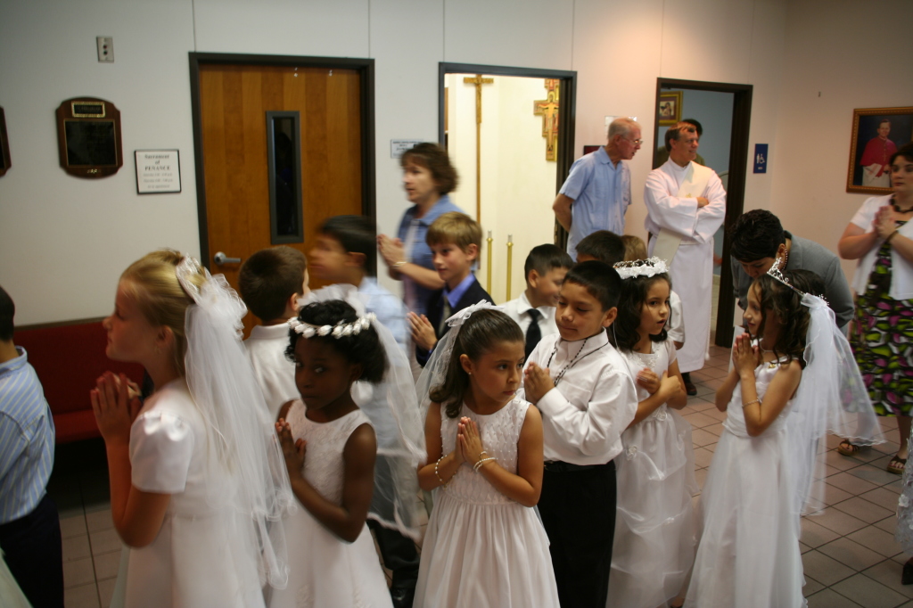 2008/05(May)/03-Chance-First-Communion/1024x768_2008-03-Chance-First-Communion-13.JPG
