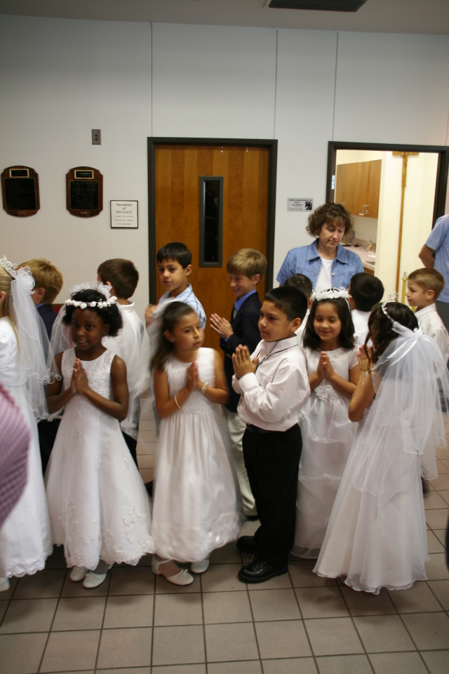 2008/05(May)/03-Chance-First-Communion/640x480_2008-03-Chance-First-Communion-11.JPG