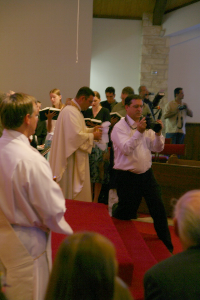 2008/05(May)/03-Chance-First-Communion/640x480_2008-03-Chance-First-Communion-29.JPG
