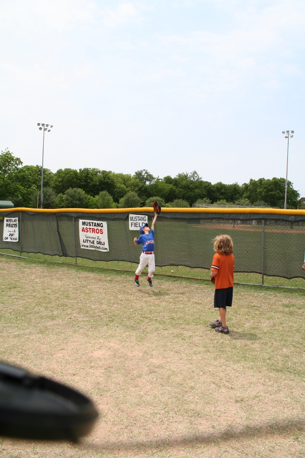 2008/05(May)/04-Misc/1024x768_2008-05-04-practice-13-Vale-Chance.JPG