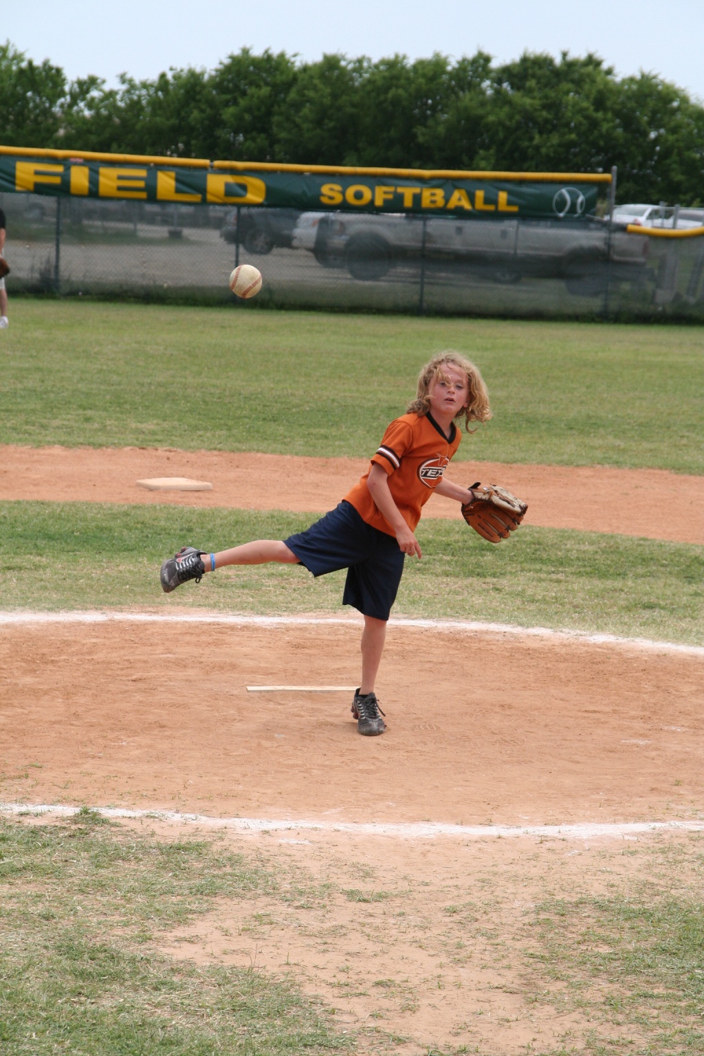 2008/05(May)/04-Misc/1024x768_2008-05-04-practice-17-Vale-GOOD.JPG