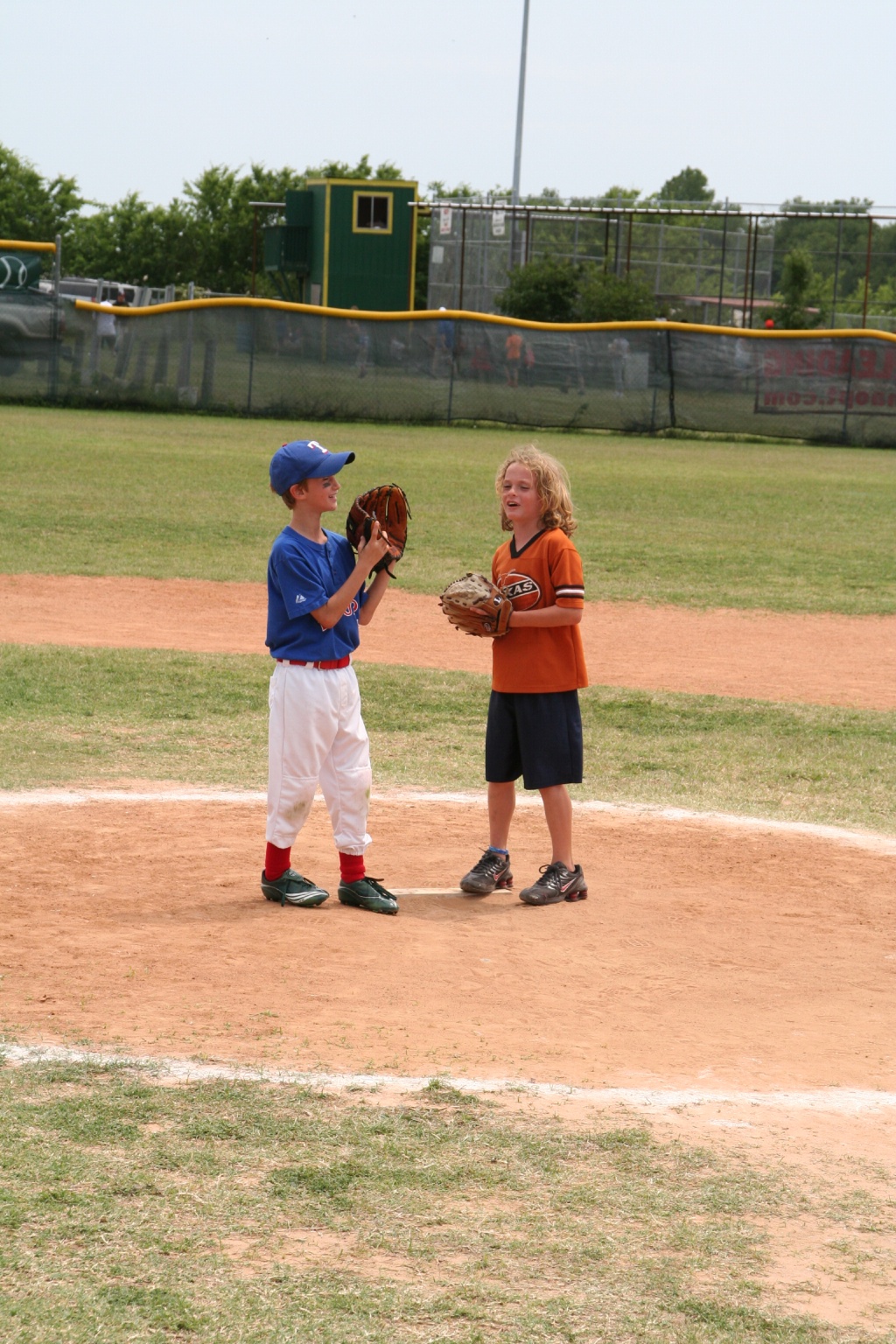 2008/05(May)/04-Misc/1024x768_2008-05-04-practice-19-Vale-Chance.JPG