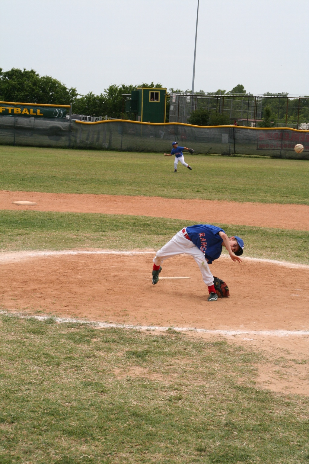 2008/05(May)/04-Misc/1024x768_2008-05-04-practice-23-Chance-goofy-GOOD.JPG