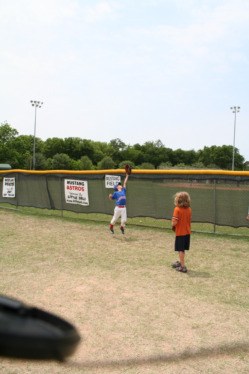 2008/05(May)/04-Misc/800x600_2008-05-04-practice-13-Vale-Chance.JPG