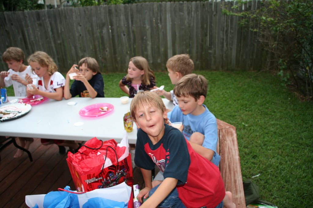 2008/05(May)/09-Dax-Birthday-Party-campout/1024x768_2008-05-09-Dax-Birthday-campout-27-Chance-Vale-Jack-Kyla-Hayden-Case-Dalton.JPG
