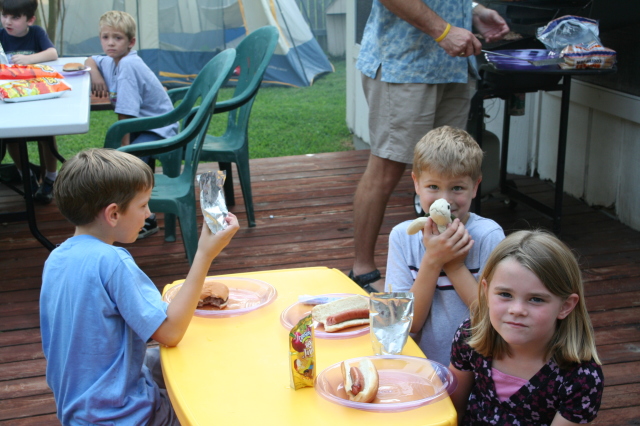 2008/05(May)/09-Dax-Birthday-Party-campout/640x480_2008-05-09-Dax-Birthday-campout-08-Cae-JC-Hayden-Kyla.JPG