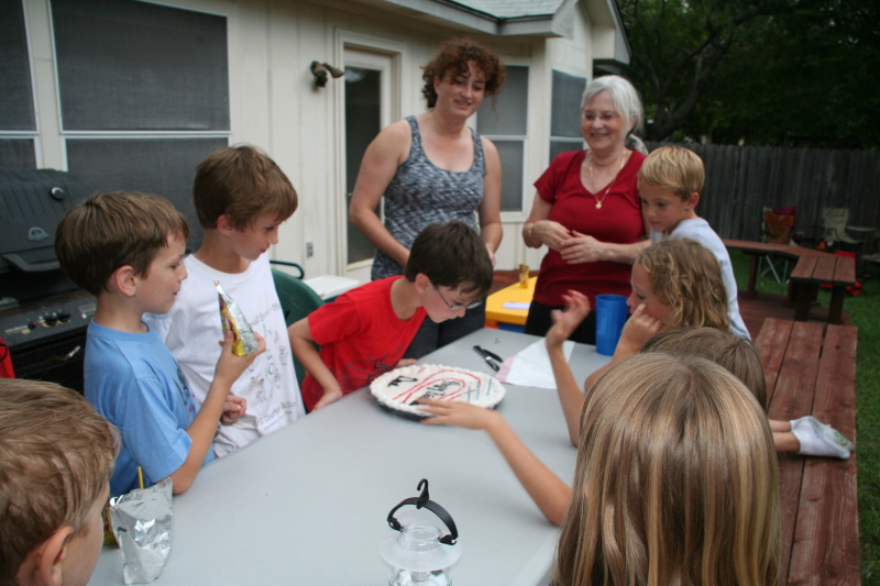 2008/05(May)/09-Dax-Birthday-Party-campout/800x600_2008-05-09-Dax-Birthday-campout-24-Case-Chance-Suzi-Susana-JC-Vale.JPG