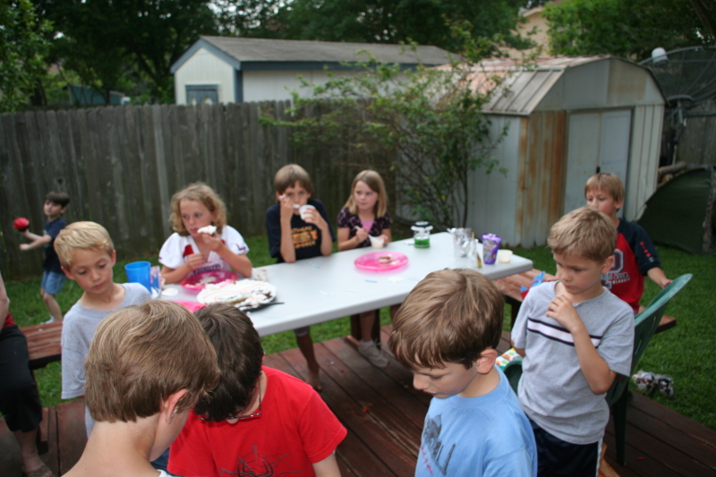 2008/05(May)/09-Dax-Birthday-Party-campout/800x600_2008-05-09-Dax-Birthday-campout-32-JC-Vale-Jack-Kyla-Dalton-Hayden-Case-Chance-Michael.JPG