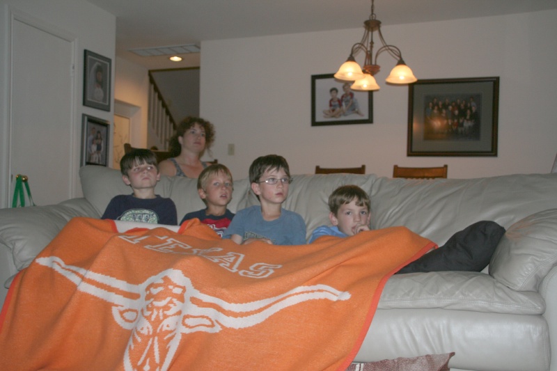 2008/05(May)/09-Dax-Birthday-Party-campout/800x600_2008-05-09-Dax-Birthday-campout-44-Michael-Dalton-Case-Suzi.JPG