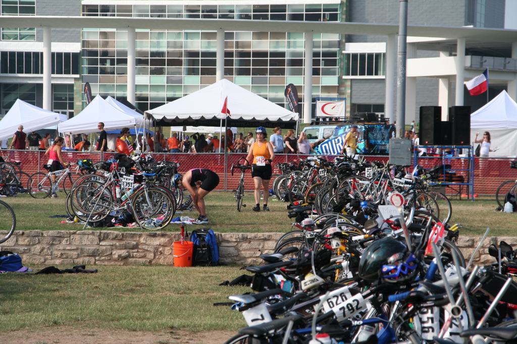 2008/09(September)/01-Austin-Triathalon/1024x768_2008-09-01-Austin-Triathalon-089-Suzi.JPG