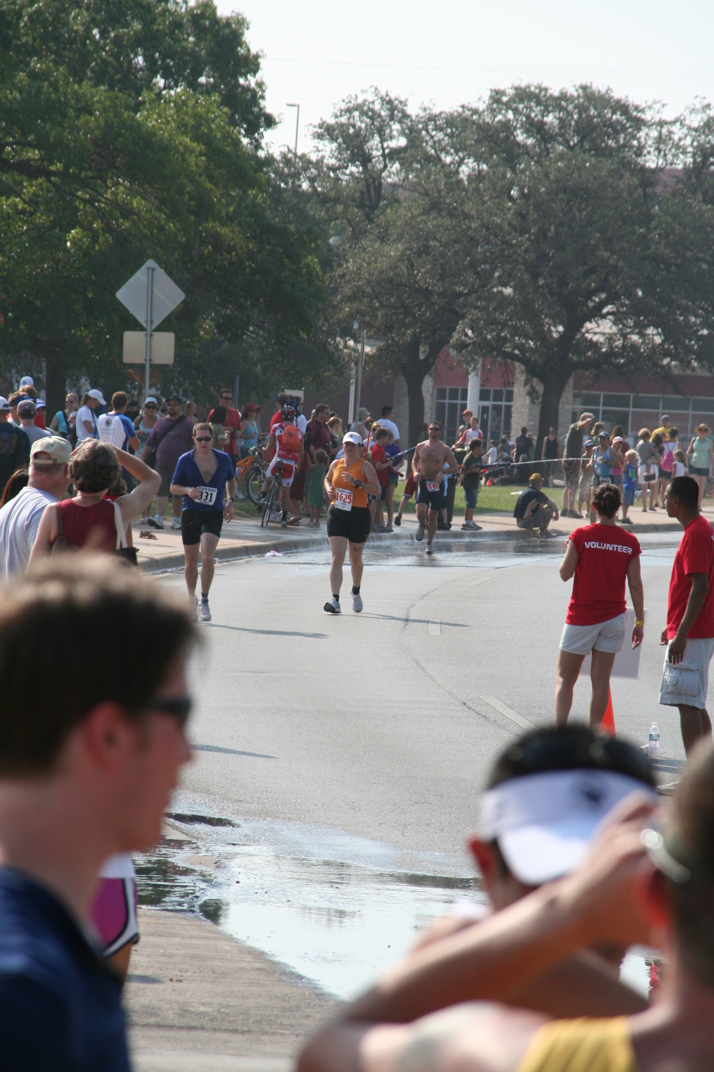 2008/09(September)/01-Austin-Triathalon/1024x768_2008-09-01-Austin-Triathalon-120-Suzi-Run.JPG