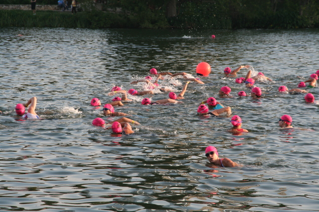 2008/09(September)/01-Austin-Triathalon/640x480_2008-09-01-Austin-Triathalon-022-Suzi.JPG