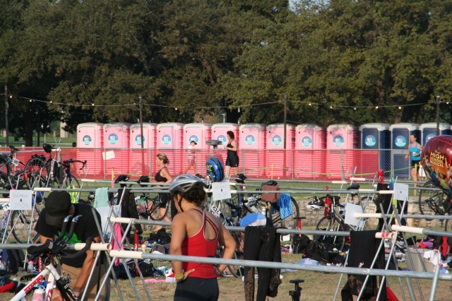 2008/09(September)/01-Austin-Triathalon/640x480_2008-09-01-Austin-Triathalon-032-Suzi.JPG