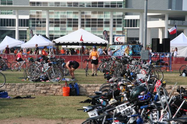2008/09(September)/01-Austin-Triathalon/640x480_2008-09-01-Austin-Triathalon-089-Suzi.JPG