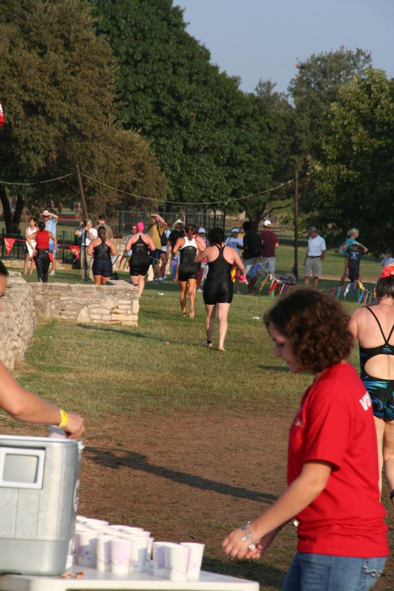 2008/09(September)/01-Austin-Triathalon/800x600_2008-09-01-Austin-Triathalon-031-Suzi.JPG
