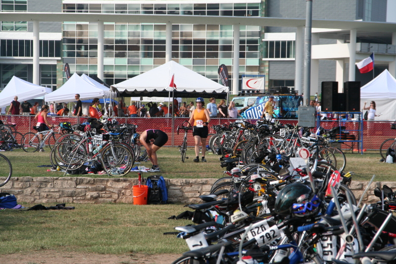 2008/09(September)/01-Austin-Triathalon/800x600_2008-09-01-Austin-Triathalon-089-Suzi.JPG