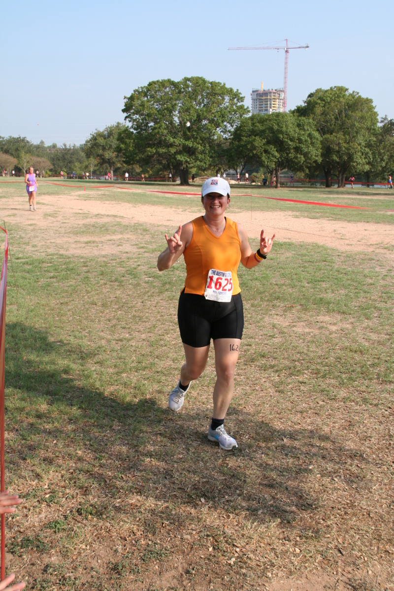 2008/09(September)/01-Austin-Triathalon/800x600_2008-09-01-Austin-Triathalon-105-Suzi-Run.JPG