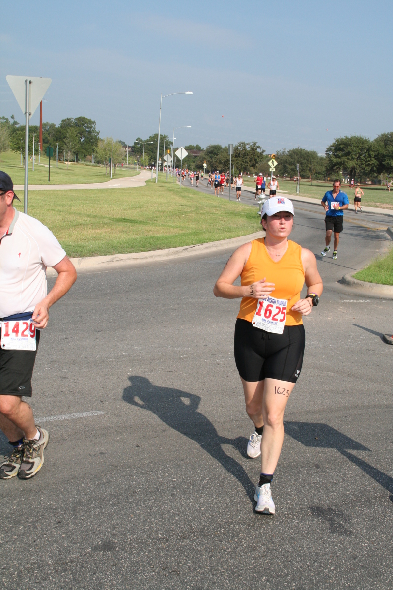 2008/09(September)/01-Austin-Triathalon/800x600_2008-09-01-Austin-Triathalon-116-Suzi-Run.JPG