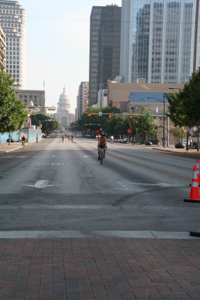 2008-09-01-Austin-Triathalon-069-Suzi-Biking-Capitol.JPG
