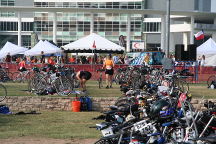 2008-09-01-Austin-Triathalon-089-Suzi.JPG