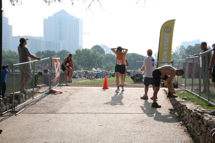 2008-09-01-Austin-Triathalon-094-Suzi-Run.JPG