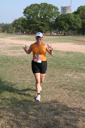 2008-09-01-Austin-Triathalon-104-Suzi-Run-GOOD.JPG