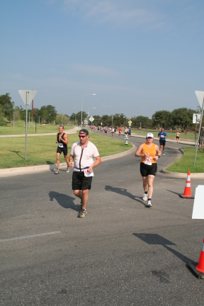 2008-09-01-Austin-Triathalon-114-Suzi-Run.JPG