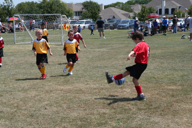 2008-09-06-Titans-Soccer-36--Dax.JPG
